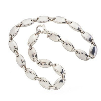 Lot 90 - Tiffany & Co., a silver Pebble necklace