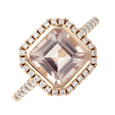 Lot 95 - An 18ct gold morganite and brilliant-cut...