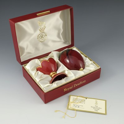 Lot 815 - A Royal Doulton flambé egg, boxed No754