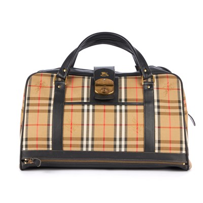 Lot 239 - Burberry, a vintage Haymarket Check holdall...