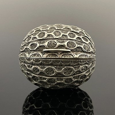 Lot 29 - A Victorian silver novelty naturalistic nutmeg...