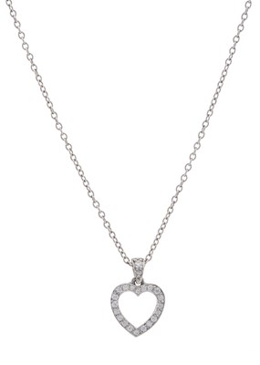 Lot 122 - Tiffany & Co., a platinum diamond heart pendant, with chain