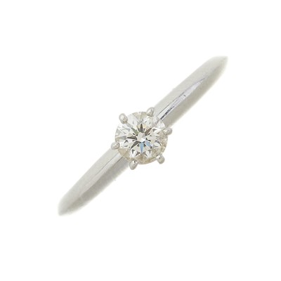 Lot 118 - Tiffany & Co., a platinum diamond single-stone ring