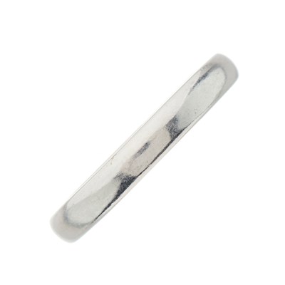 Lot 46 - Tiffany & Co., a platinum wedding band ring,...