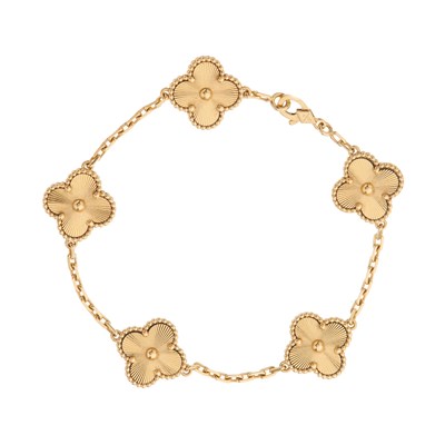 Lot 59 - Van Cleef & Arpels, an 18ct gold Vintage...