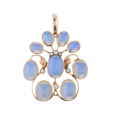 Lot 79 - An early 20th century gold, moonstone cabochon...