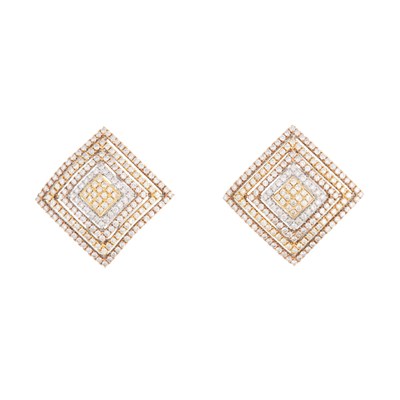 Lot 119 - A pair of 18ct gold brilliant-cut diamond...