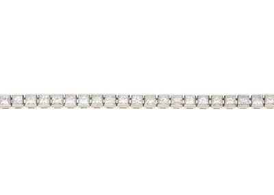 Lot 149 - An 18ct gold square-shape diamond line...
